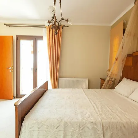 Alcedo Villa Apartment Alli Meria