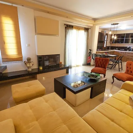 Alcedo Villa * Alli Meria